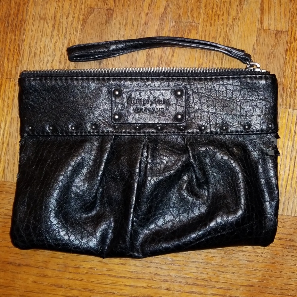 Vera Wang simply vera wristlet